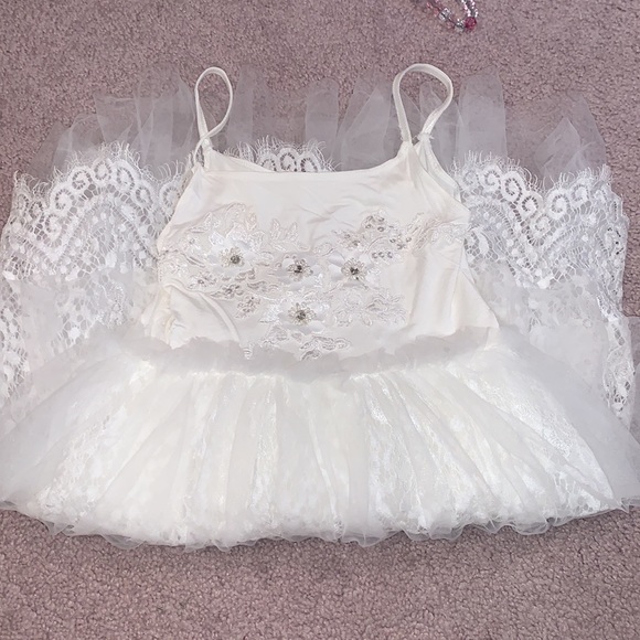 Gorgeous 💎 Ivory lace and tulle dress✨sz 130 - Picture 8 of 8
